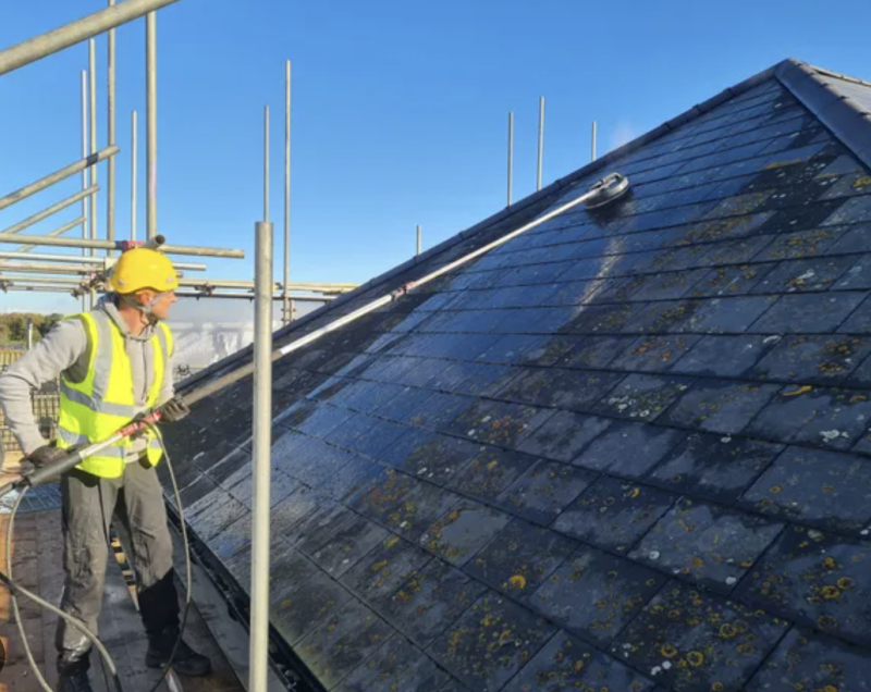 Secure scaffolding solutions for residential roof cleaning