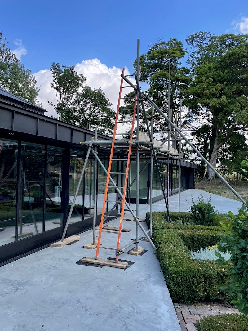 Affordable Scaffolding Hire for Painting Projects